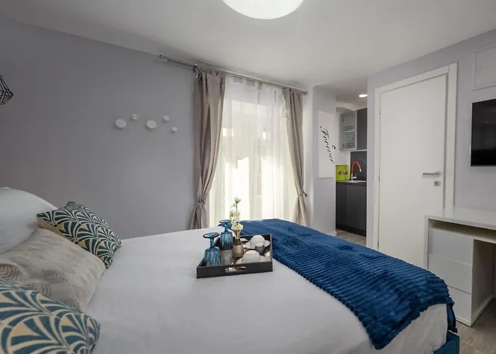 Apartment & Rooms Forever 2