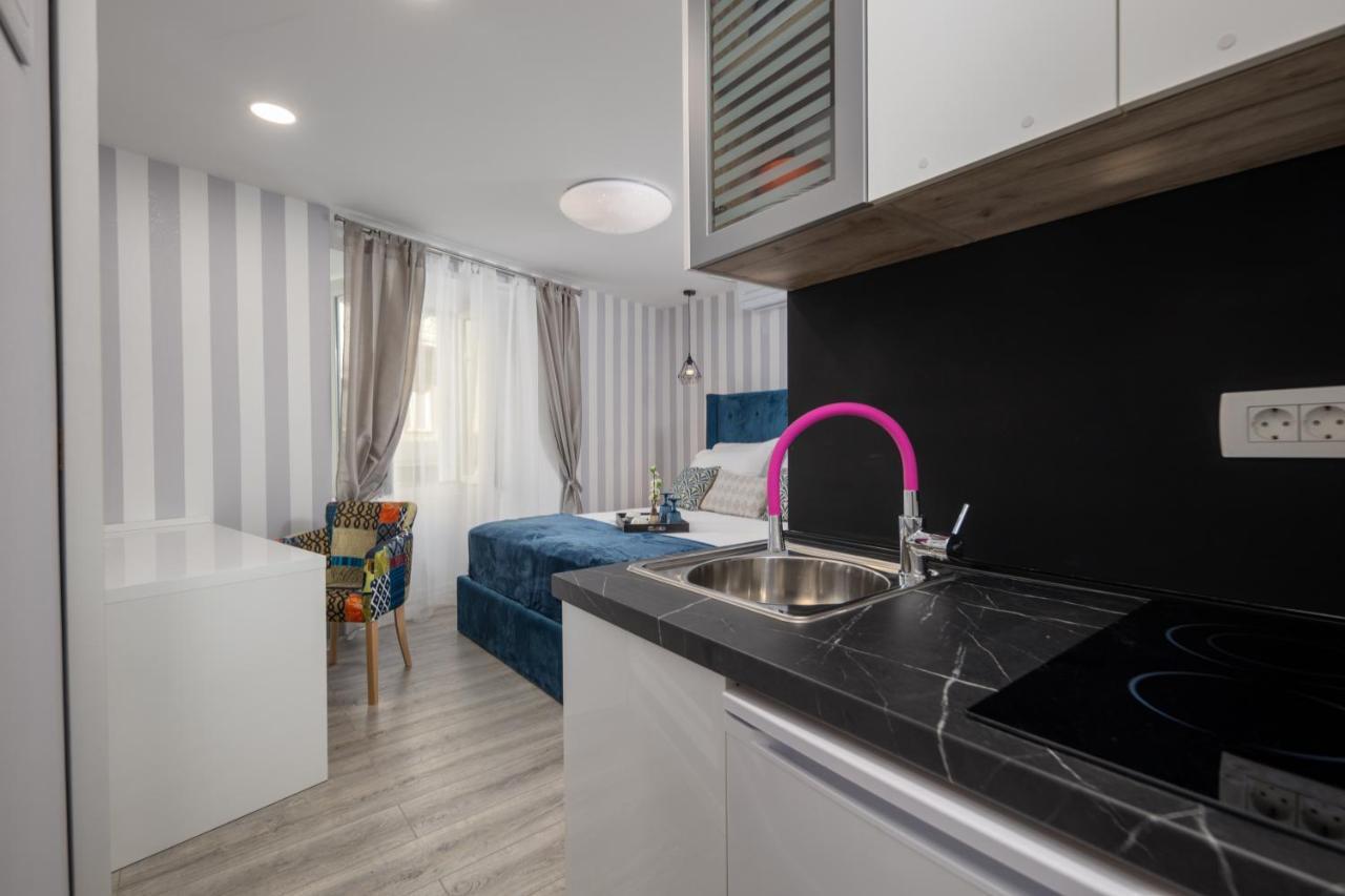 & Forever 2 Apartment *